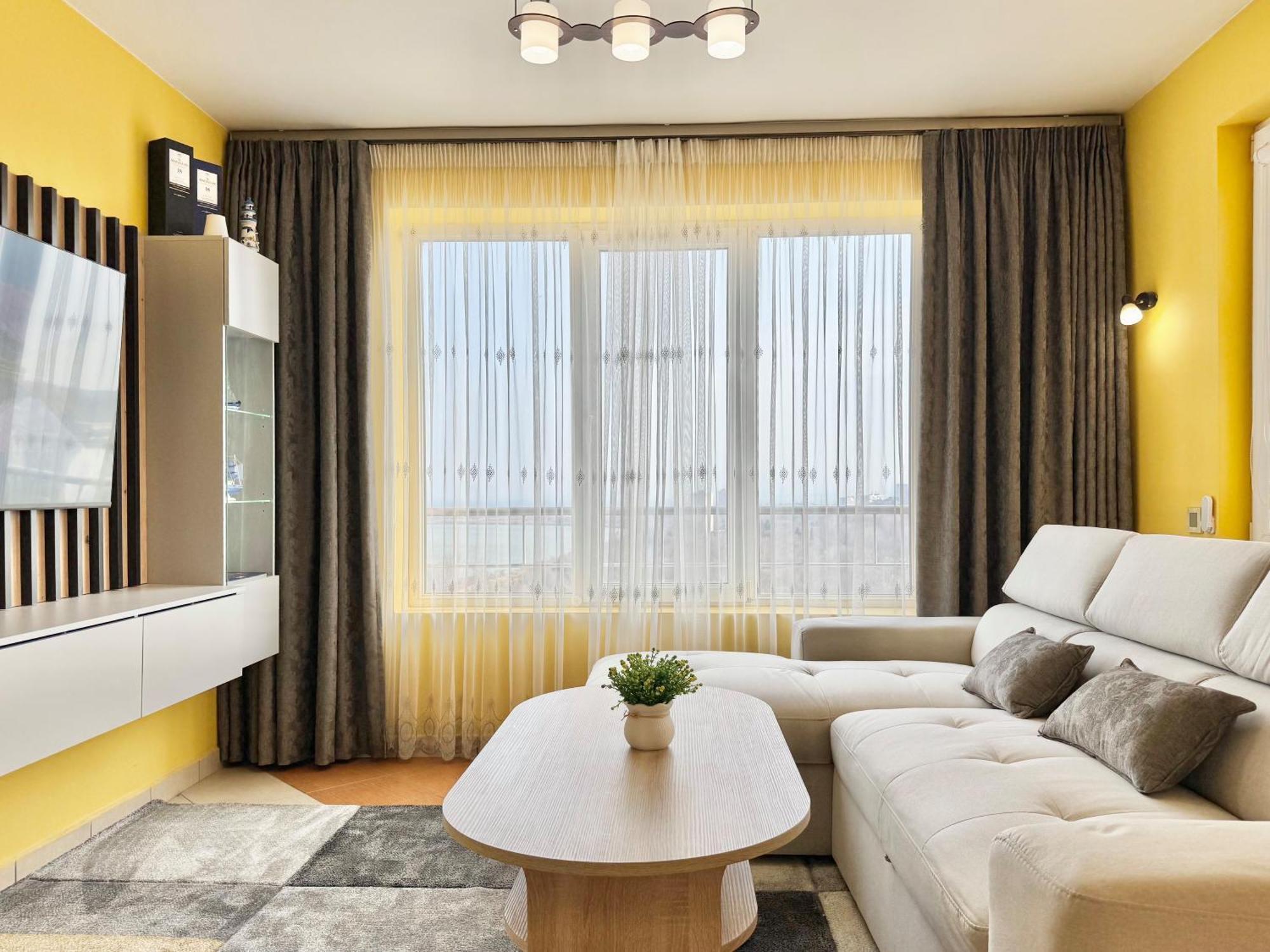 Seasky Smarthome Penthouse For 6 Guests With Private Parking 5 Minutes аway From And Centre * Burgas